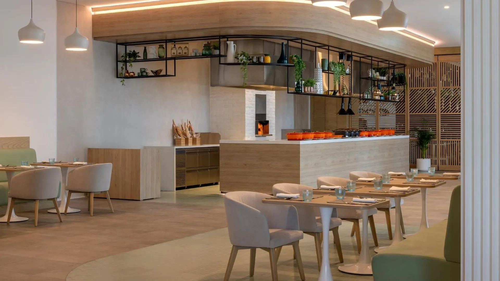 Holiday Inn Dubai Business Bay By Ihg 4*,  United Arab Emirates