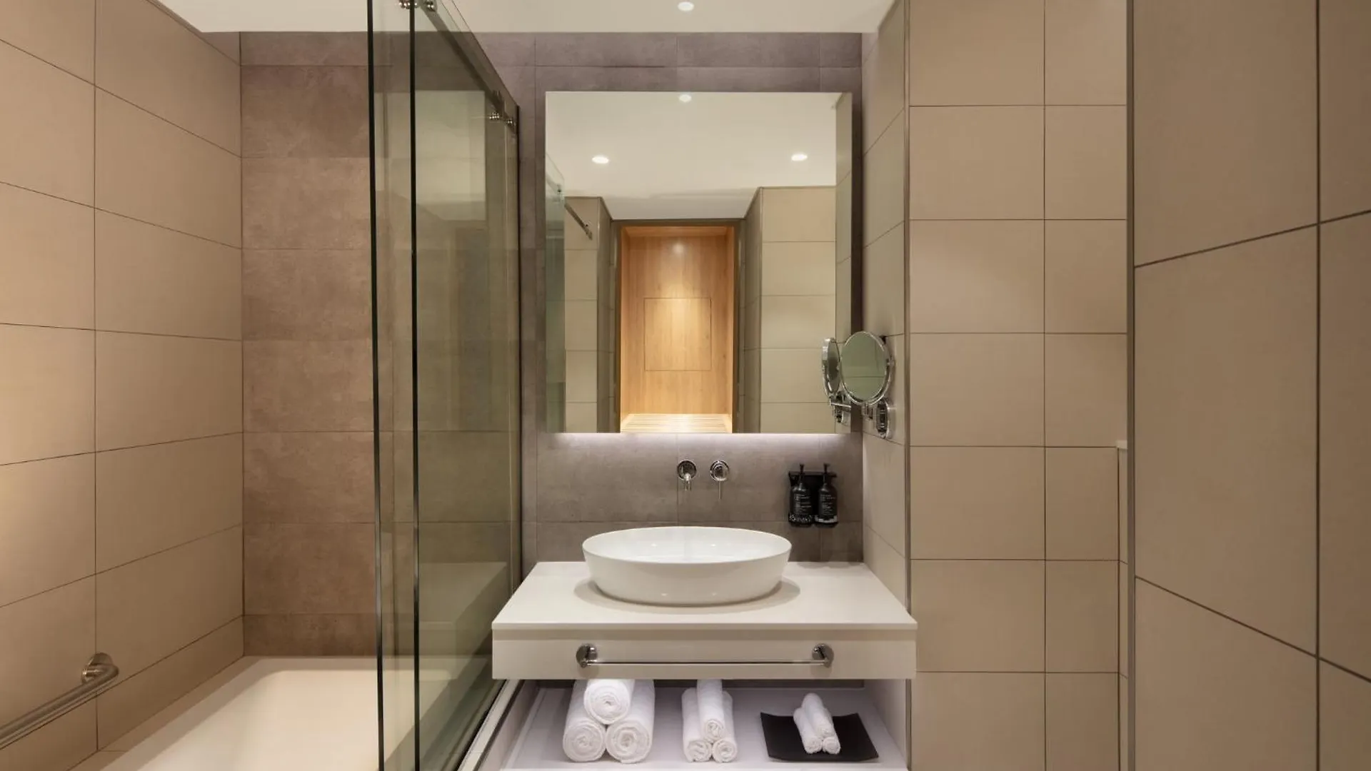 Holiday Inn Dubai Business Bay By Ihg Hotel