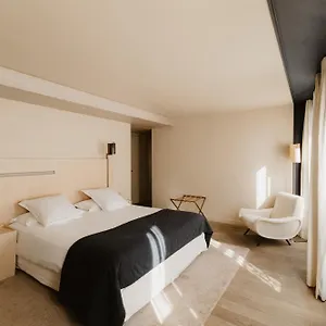De Nell Hotel Paris