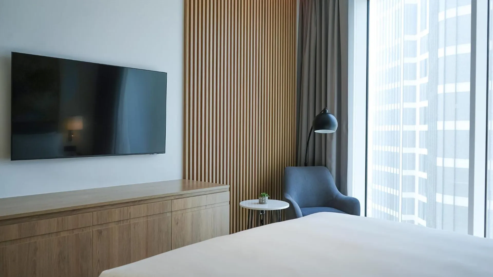 Holiday Inn Dubai Business Bay By Ihg Hotel