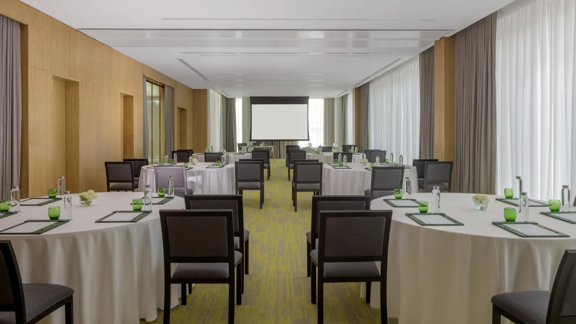 Holiday Inn Dubai Business Bay By Ihg 4*,  아랍에미리트